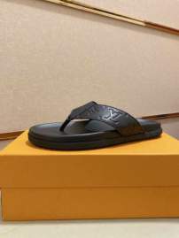 Picture of Louis Vuitton Slippers _SKULVsz38-44hnh03141037